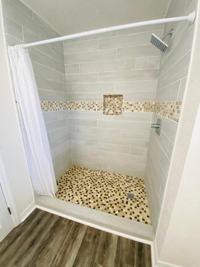 Two Fully Equipped Apartments And A Studio 5 Miles From The Beach São Petersburgo Exterior foto