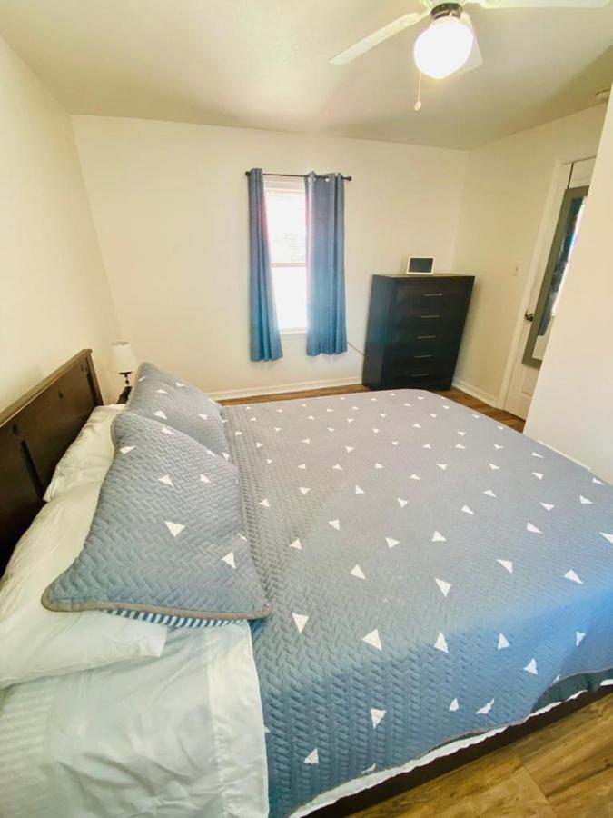 Two Fully Equipped Apartments And A Studio 5 Miles From The Beach São Petersburgo Exterior foto