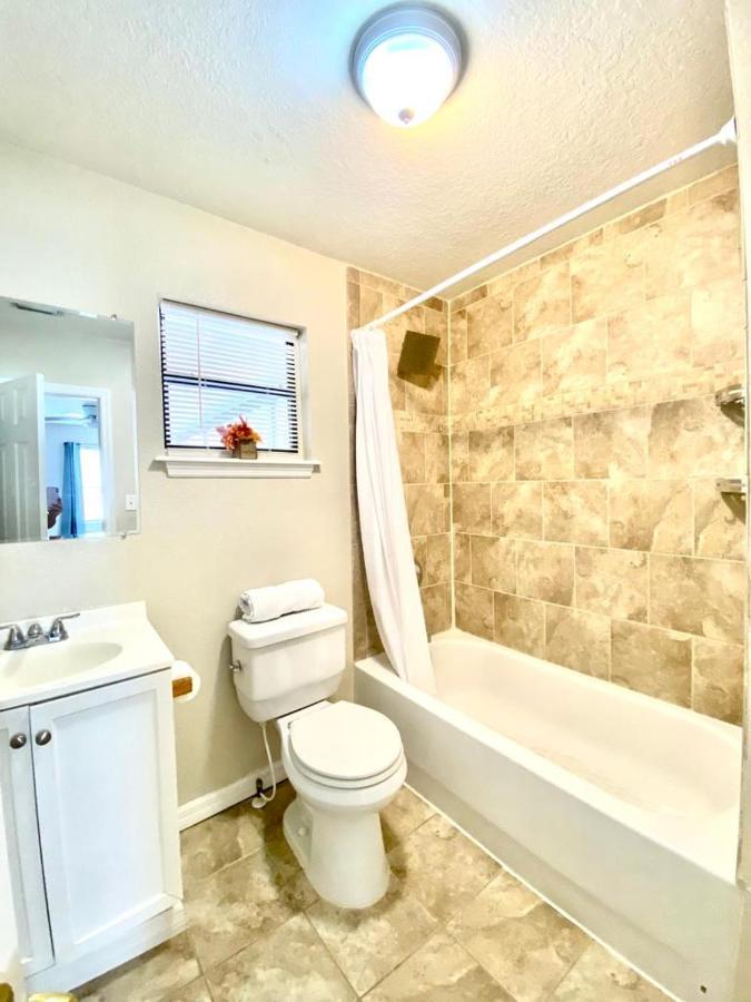 Two Fully Equipped Apartments And A Studio 5 Miles From The Beach São Petersburgo Exterior foto